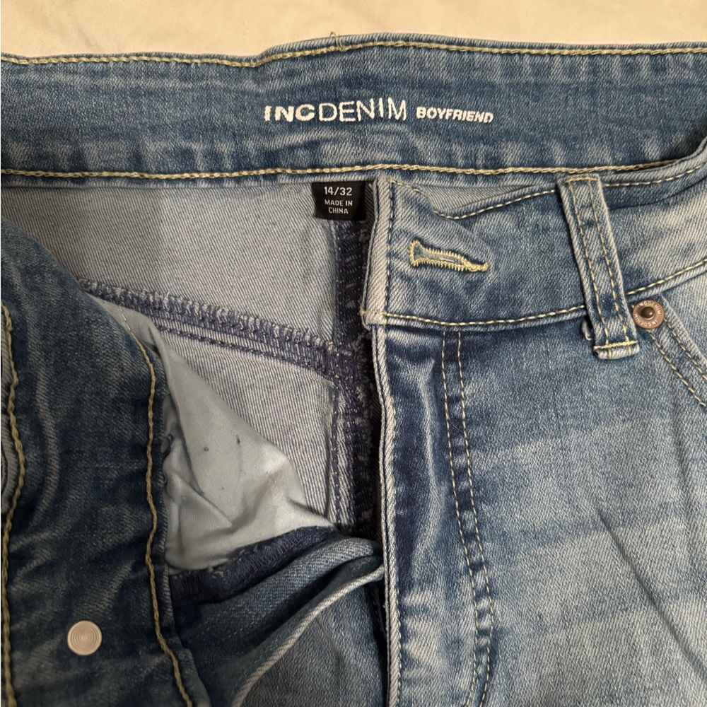 Jeans - Picture 2 of 2